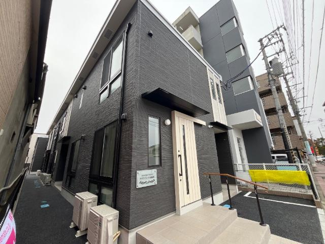 タカヨプレイス河原町のエントランス