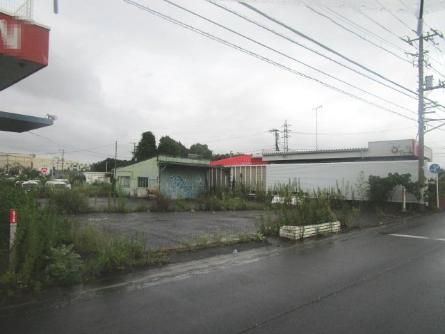小田原市成田の倉庫