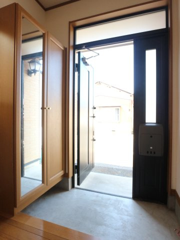 田代貸家(2階建て)の玄関