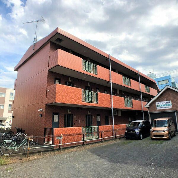 りつのスマイルビルの外観