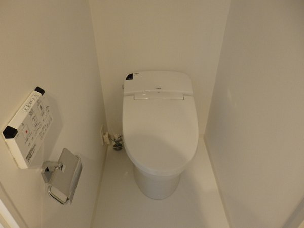 新品家具付きマンション六本木13(KaGood東京)のトイレ