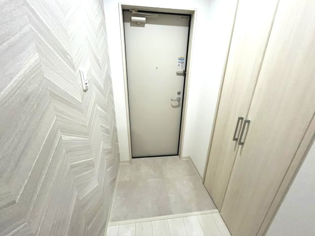 ラモーナ一津屋Ⅱの玄関