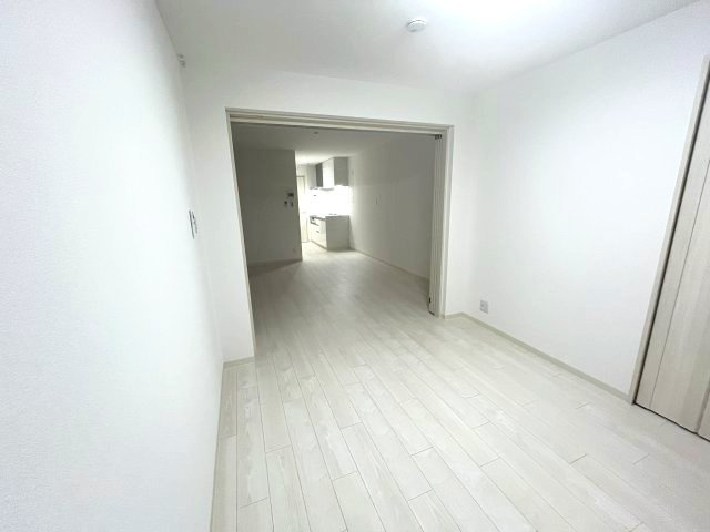 ラモーナ一津屋Ⅱの居間・リビング
