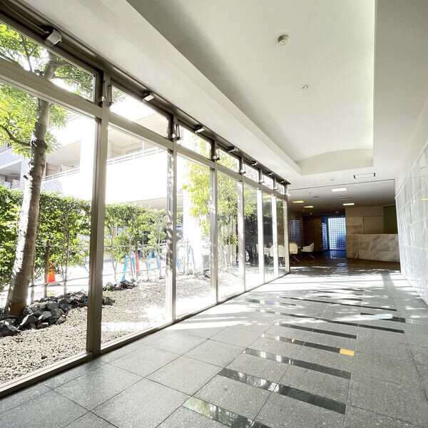 カーサビアンカ東岡崎のロビー
