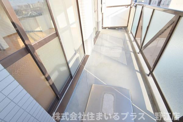 メゾンドエルGEのバルコニー