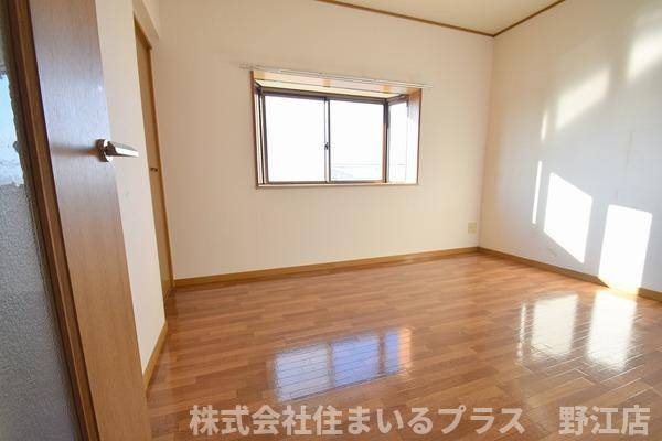 メゾンドエルGEの洋室