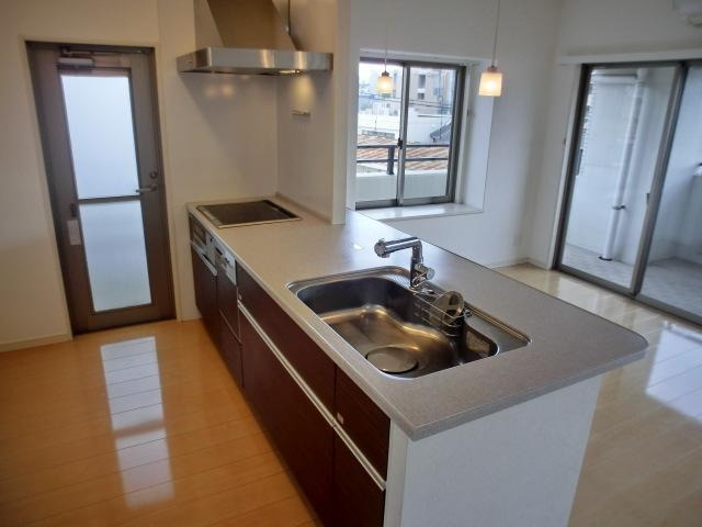 福岡市早良区高取１丁目の賃貸マンションのキッチン|物件の画像4