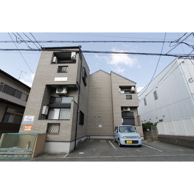 福岡市南区井尻５丁目のアパートの庭