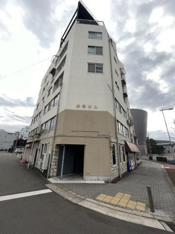 光信ビルの外観