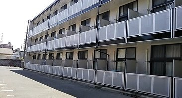 レオパレスクリザンテームの外観|2022年8月に外壁塗装いたしました。