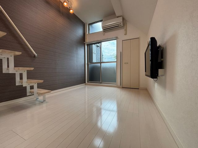 福岡市南区南大橋１丁目のアパートの居間・リビング