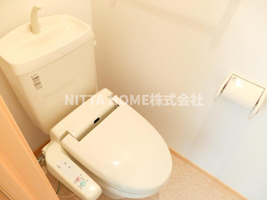 プリオールⅠのトイレ|ウォシュレットも完備しています◎
