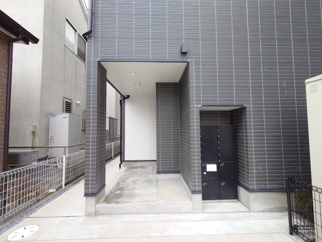 キャメル南流山9Aのエントランス