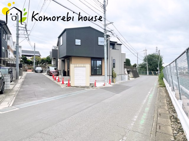 西区宮前町　新築一戸建て　01の前面道路含む現地写真|26.9.18