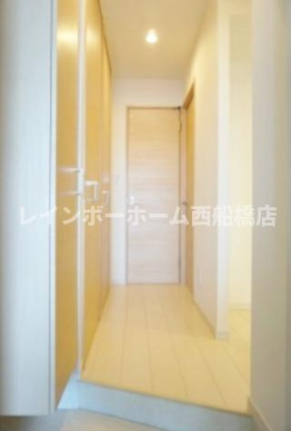 リブリ・ベルカーサＹＵＨＩの玄関