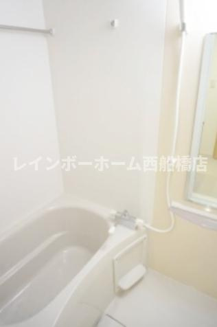 リブリ・ベルカーサＹＵＨＩの浴室