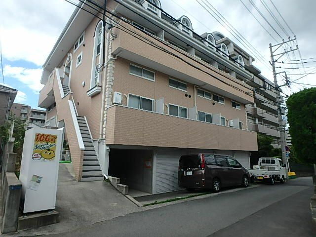アイランドコロニーの外観