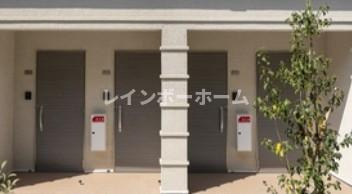 デザインメゾン本町の玄関