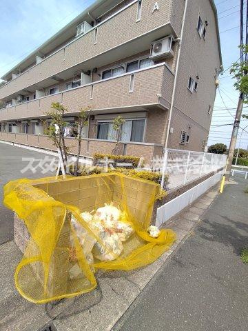 ラ・フルールＡ棟の駐車場