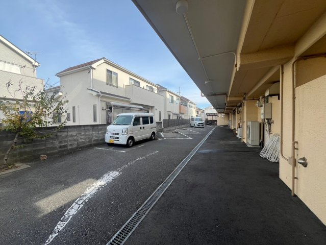 テルース21千代ビルの駐車場