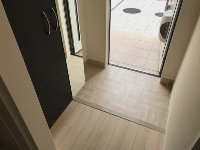 ヴェール　ルミアーの玄関|収納もある玄関です