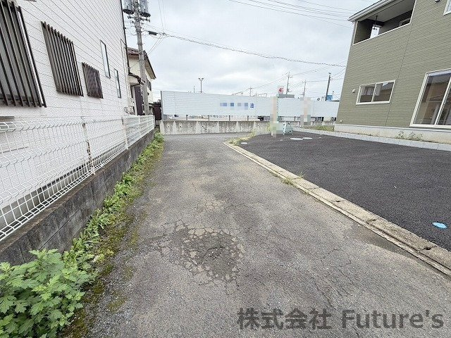 松伏町田島　新築戸建　全1棟の前面道路含む現地写真|前面道路含む現地写真です。