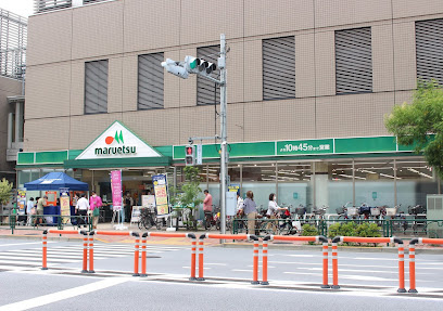 ベルグレードKSドゥエの周辺
