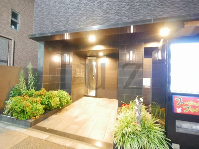 レア川崎西口壱番館のエントランス