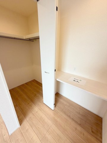 八潮市八潮6丁目　新築戸建　全2棟　2号棟の収納|季節物の大物家電の収納にも便利なウォークインクローゼット
