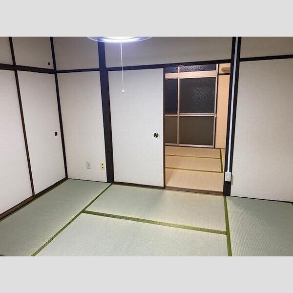 マンション源の内装