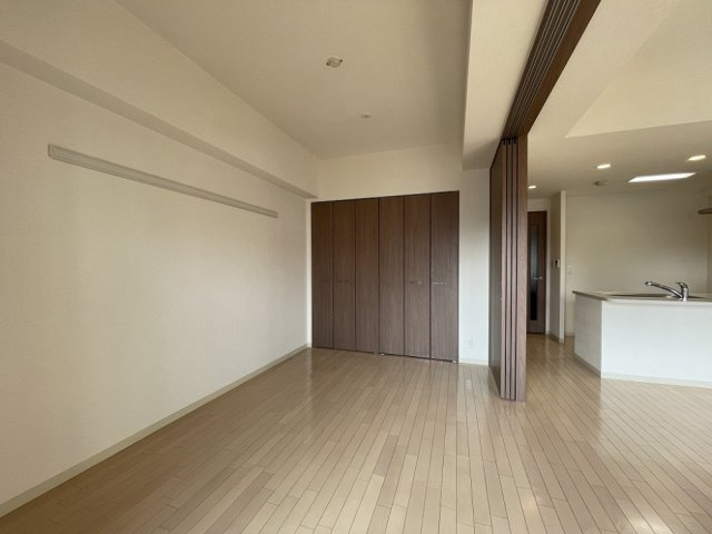 【寝室】プレサンス桜通グレイス