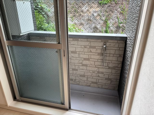 福岡市南区南大橋１丁目のアパートのバルコニー
