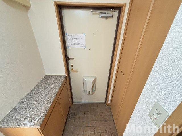 ゾーナブローテの玄関