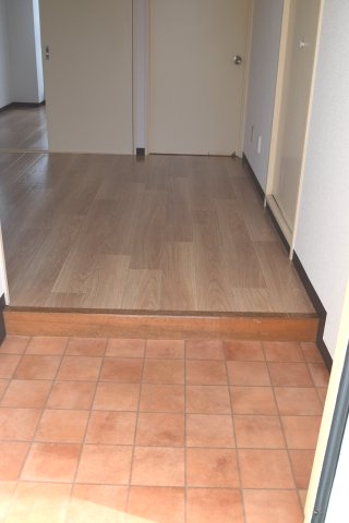 サンライズマンションの玄関