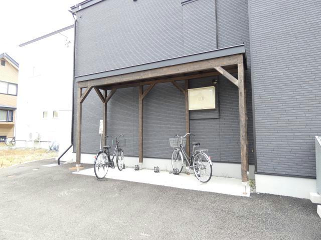 TOWN AK04の駐車場