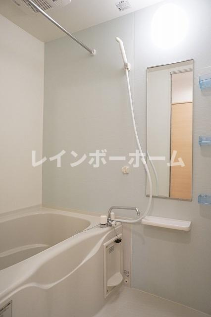 サンライズ　テールの浴室