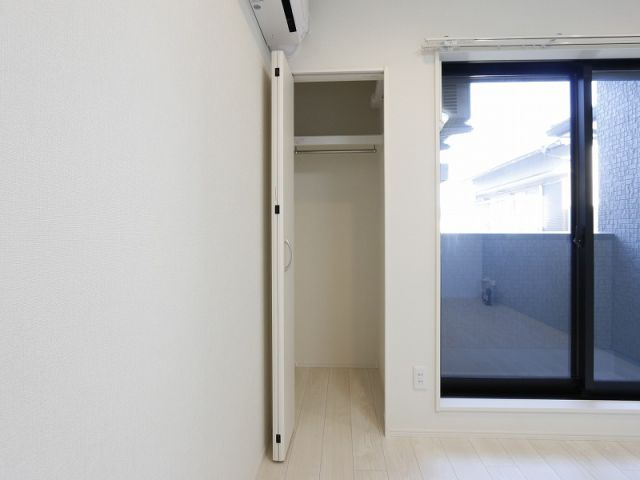 福岡市東区和白４丁目のアパートの収納
