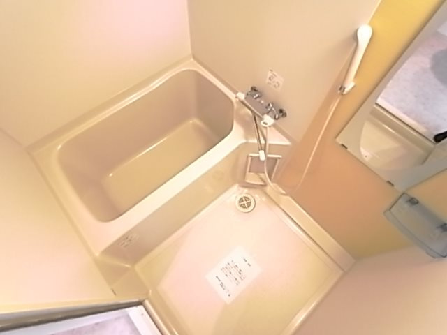 セレニテ甲子園Ⅰの浴室
