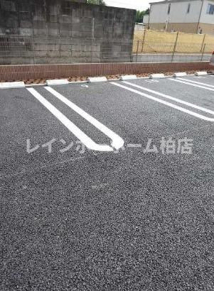 【仲介手数料：50％OFF】対象物件！の駐車場|駐車スペースもあります
