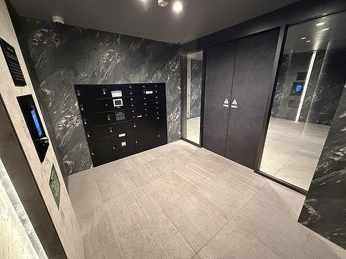 フェリスコート自由が丘のエントランス