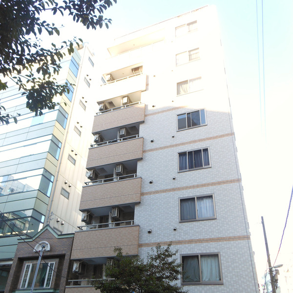 ルミエール堀留の外観
