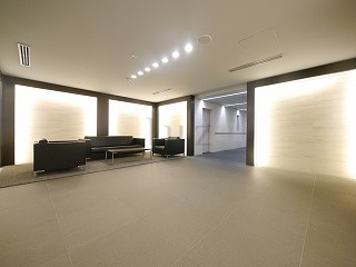 ズーム横浜スクエアのロビー