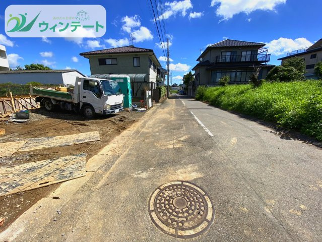 土浦市乙戸南第7　新築戸建の前面道路含む現地写真|前面道路は交通量が少なく子供の通学にも安心の道路です♪ぜひ現地でご体感ください！