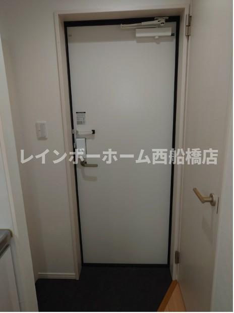 Luna piena船橋の玄関