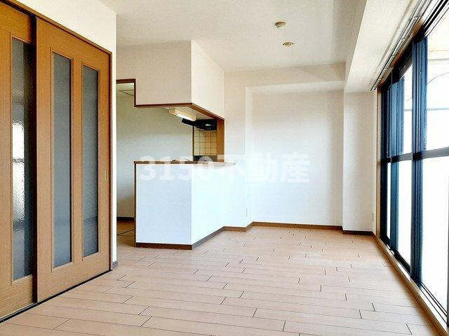 メゾンエスポワールの内装|明るい色調の室内です