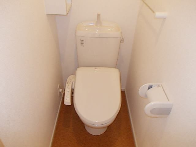 ヴィラ　エクセレントのトイレ|ゆったりとした空間のトイレです