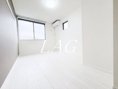 【居間・リビング】 | スターリング府中 | 洋室のお部屋です。