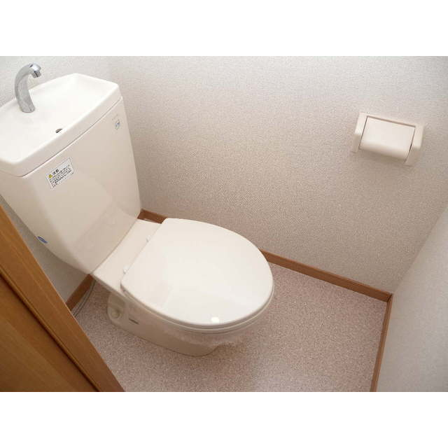 福岡市城南区田島４丁目のアパートのトイレ