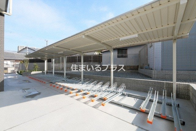 エスリード大阪グランフォートの駐車場
