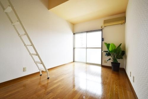 福岡市南区高木３丁目のアパートの居間・リビング|物件の画像3